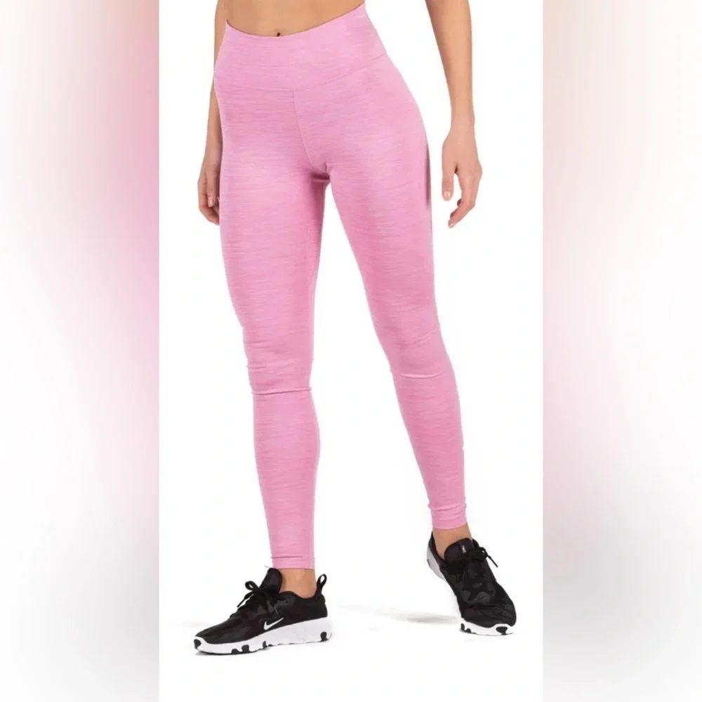 Nike Women's Soft Pink Leggings